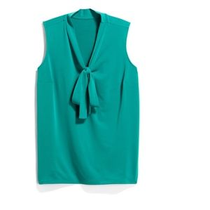 41 HAWTHORN

Malene Tie Neck Knit Top

SIZE: 1X